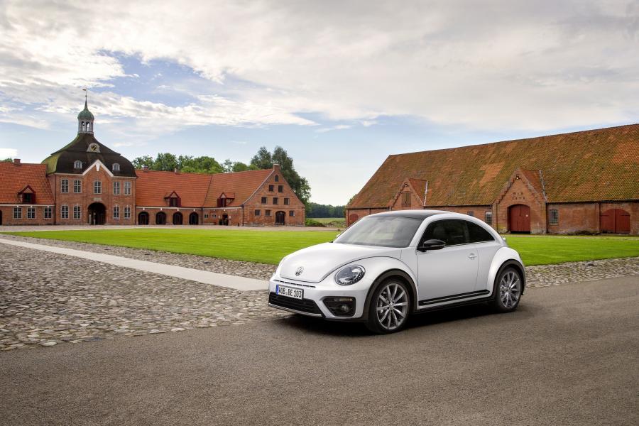  Volkswagen Beetle R-Line 2016 года  (фото 14 из 22)